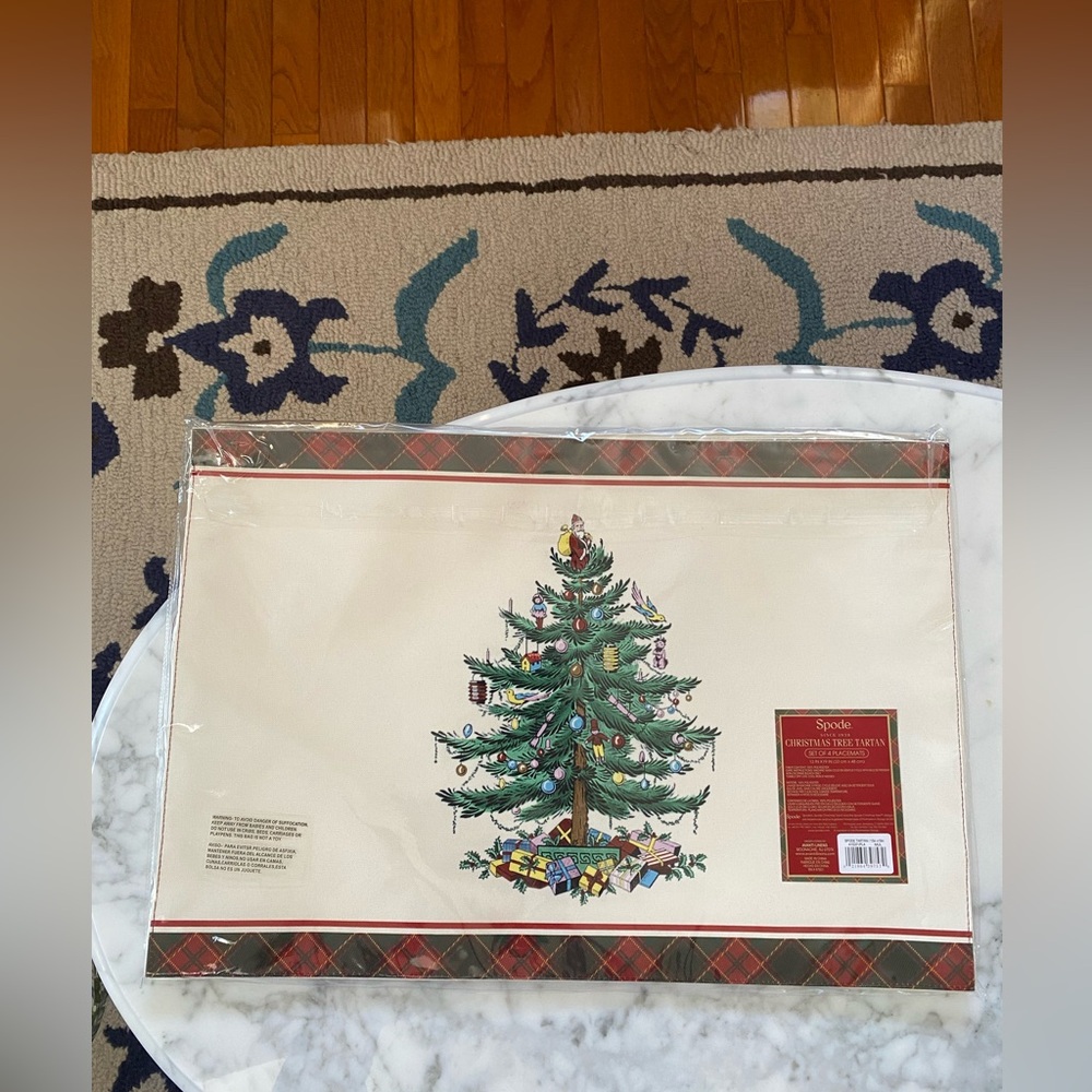Spode Christmas Tree Tartan Placemats (4)